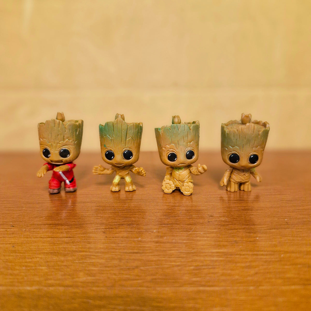 #044 Miniature Mini Groot ( set of 4 ) Random design