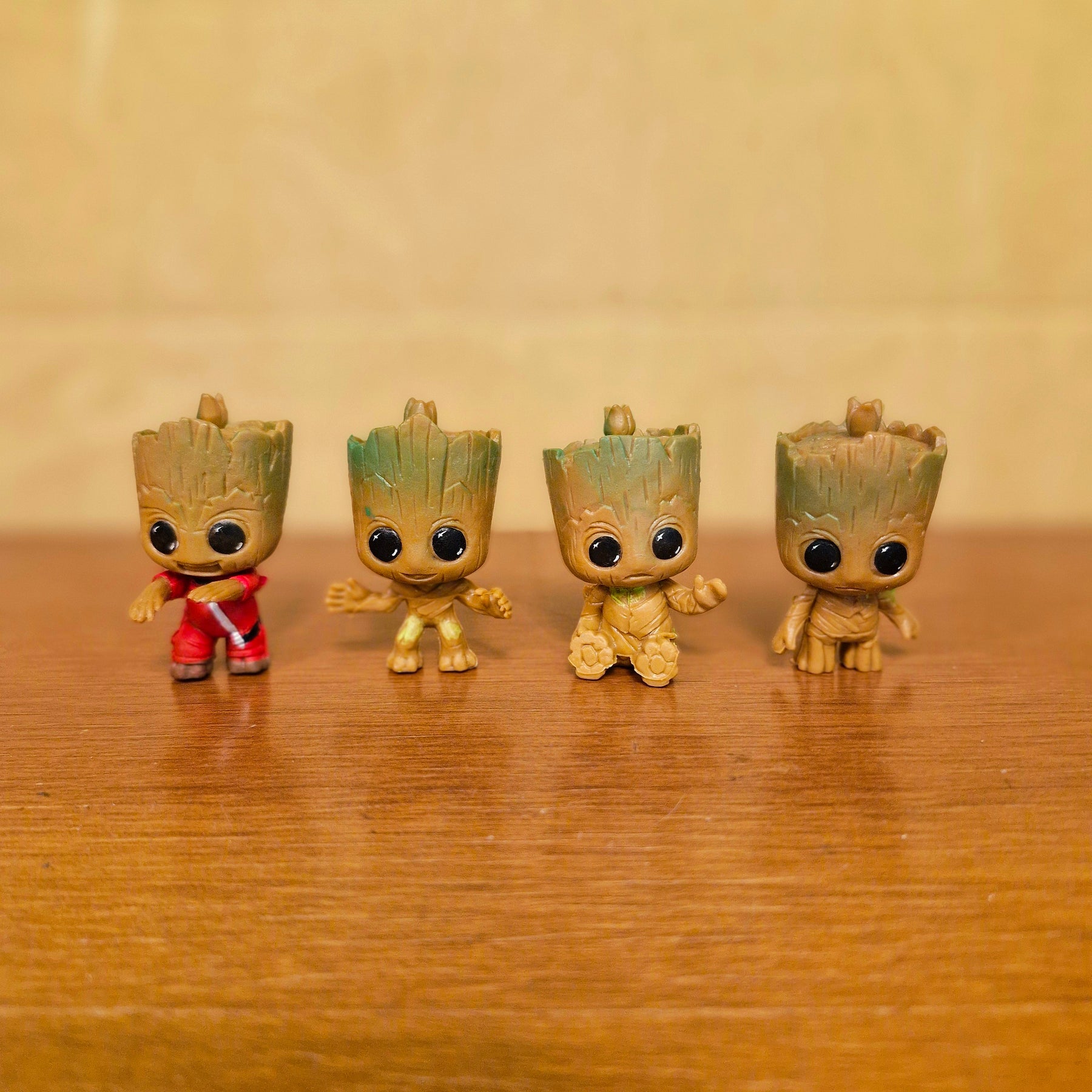 #044 Miniature Mini Groot ( set of 4 ) Random design