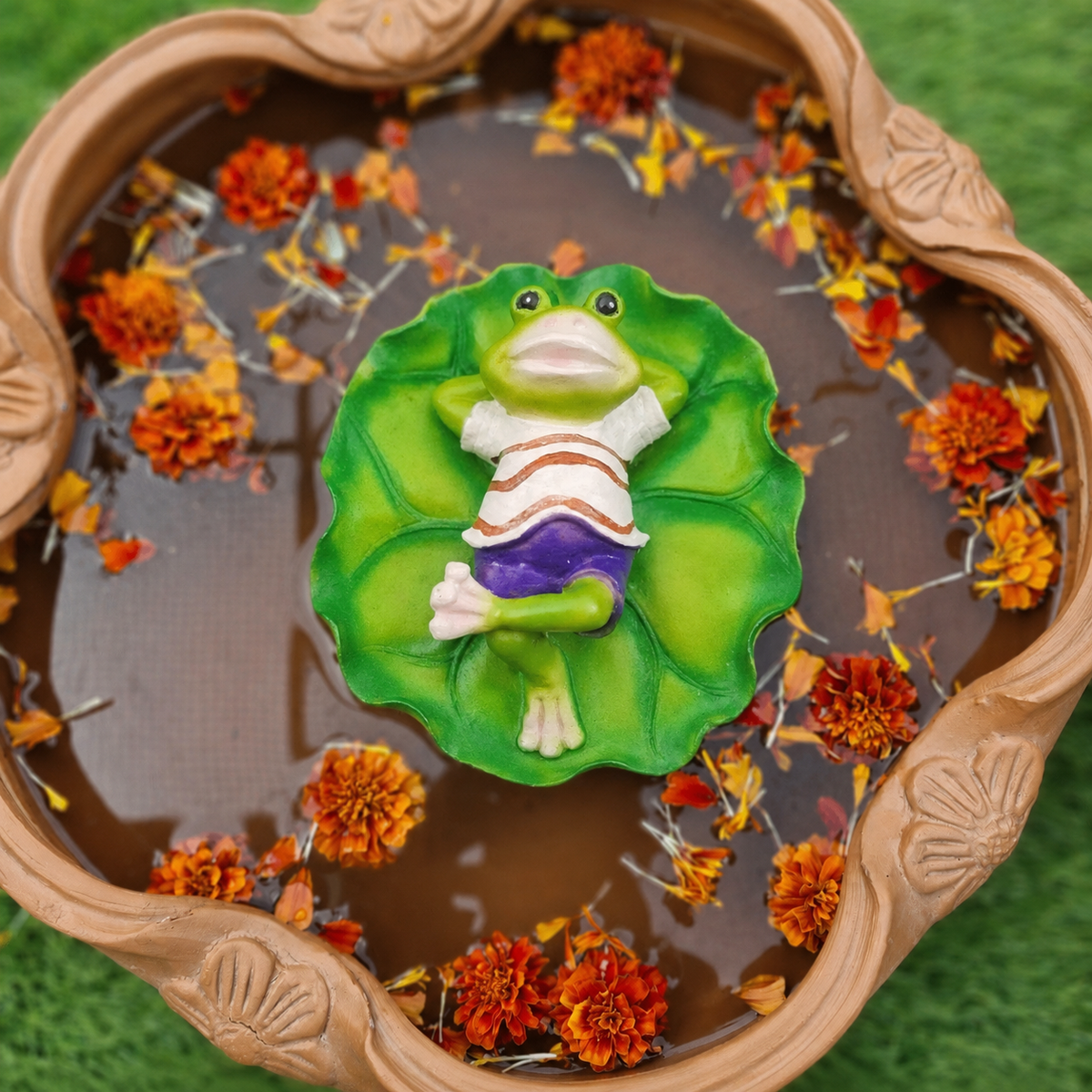 Relaxing Froggie Garden Decor ( per unit ) Random Colour