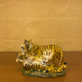 #178 Miniature Tiger Family (PER UNIT) Random Design
