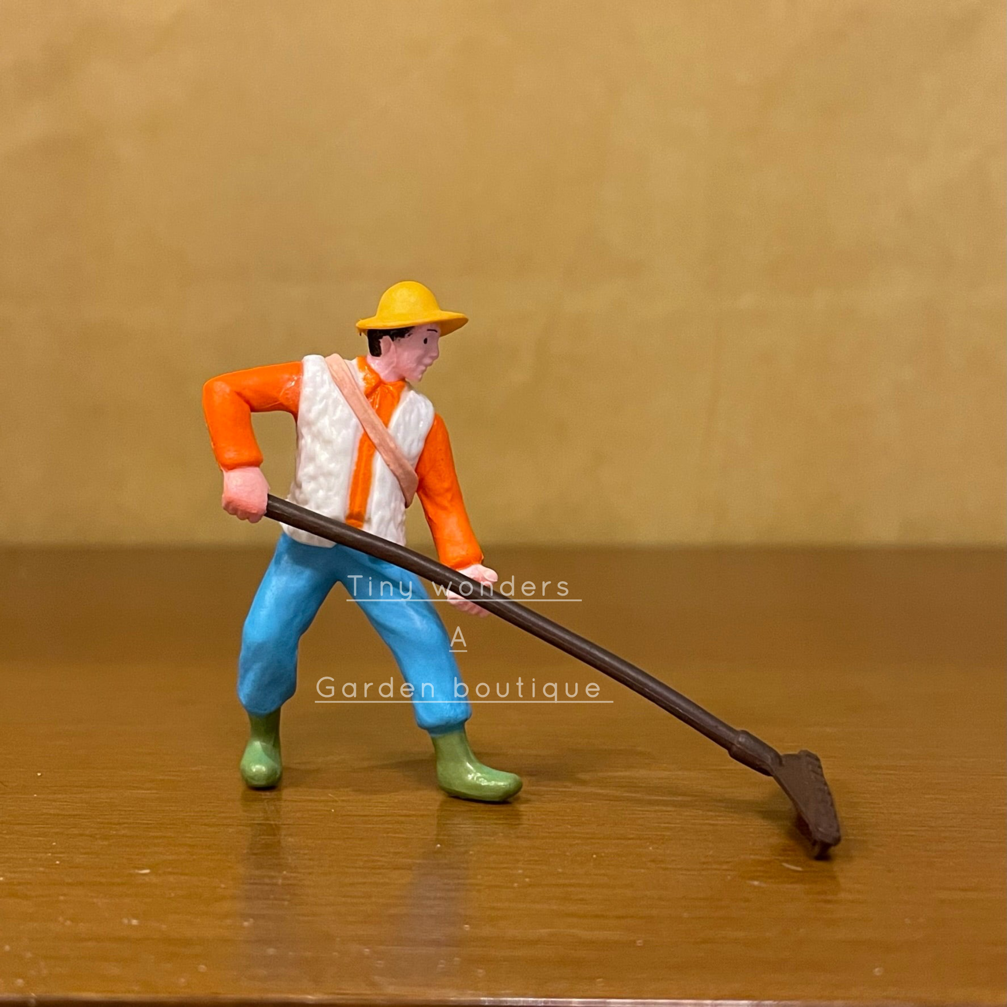 #250 Miniature Farmer ( Set Of 2 )