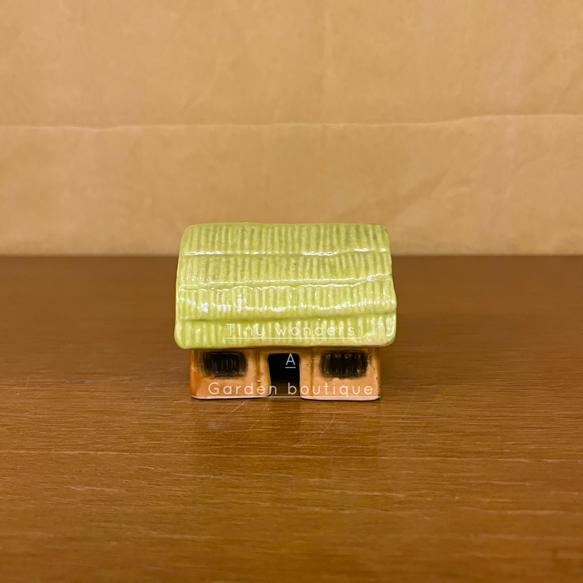 #C28 Big hut ( Per Unit ) Random Colour