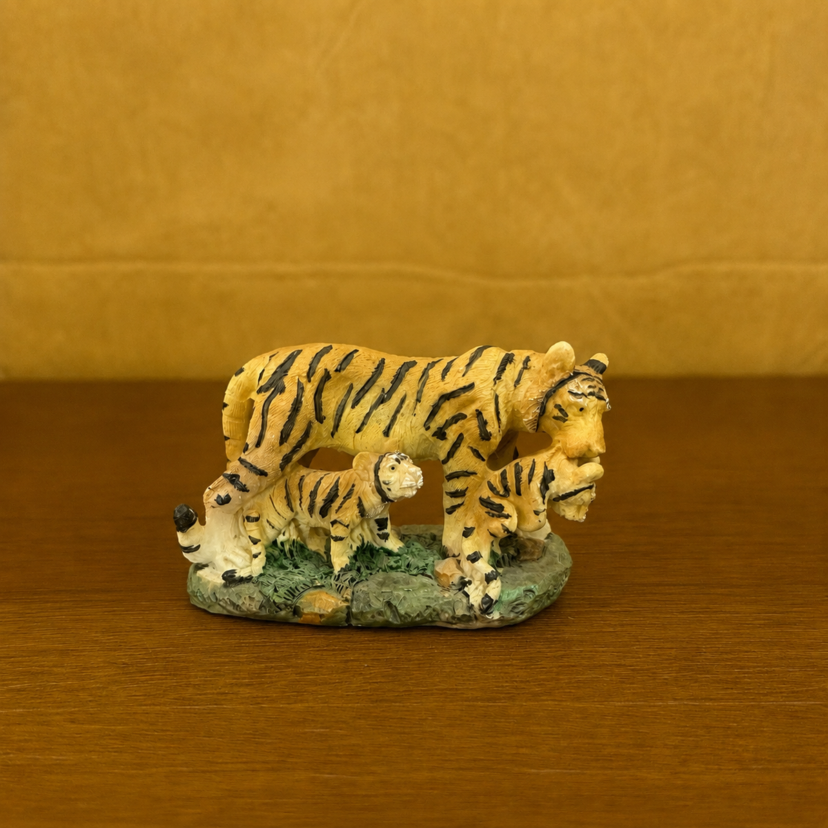 #178 Miniature Tiger Family (PER UNIT) Random Design