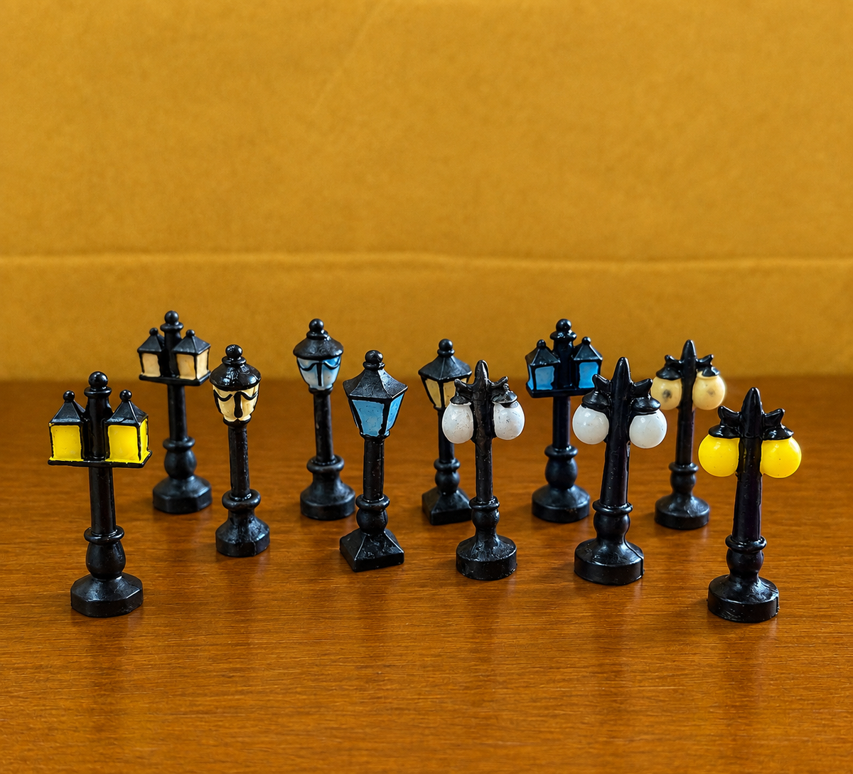 #152 Miniature Street Light ( set of 5) Random Designs
