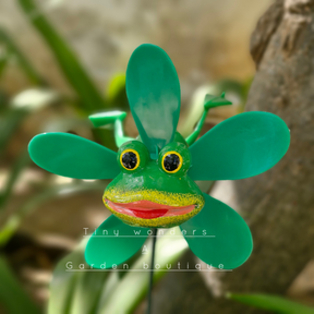 #S40 smiling Froggie ( Set Of 2 )