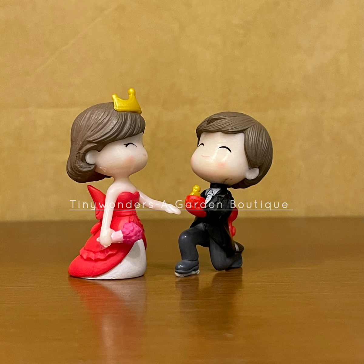 #297 Miniature Princess Couple (PER PAIR)