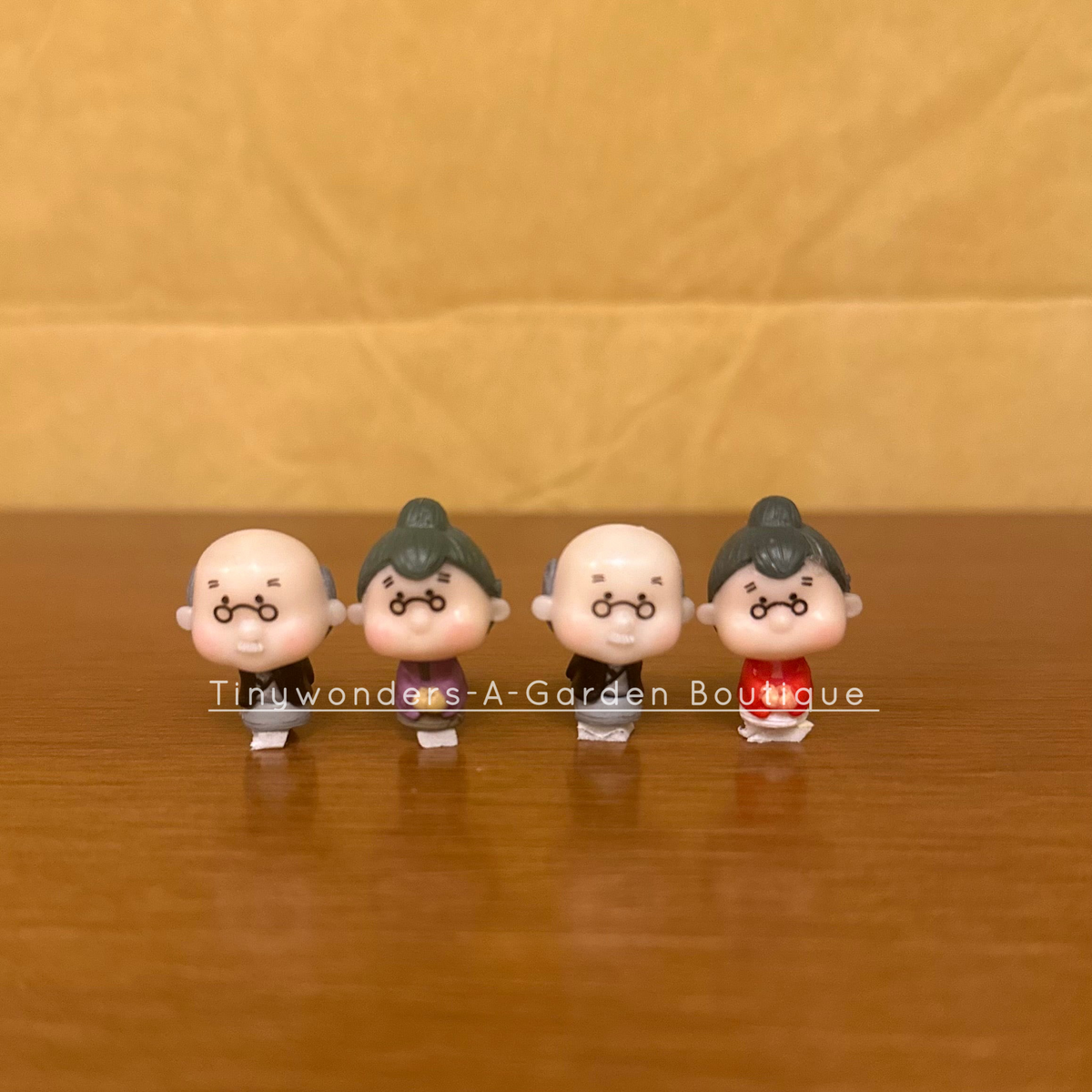 #398 Miniature Standing Grand Parents ( per pair )