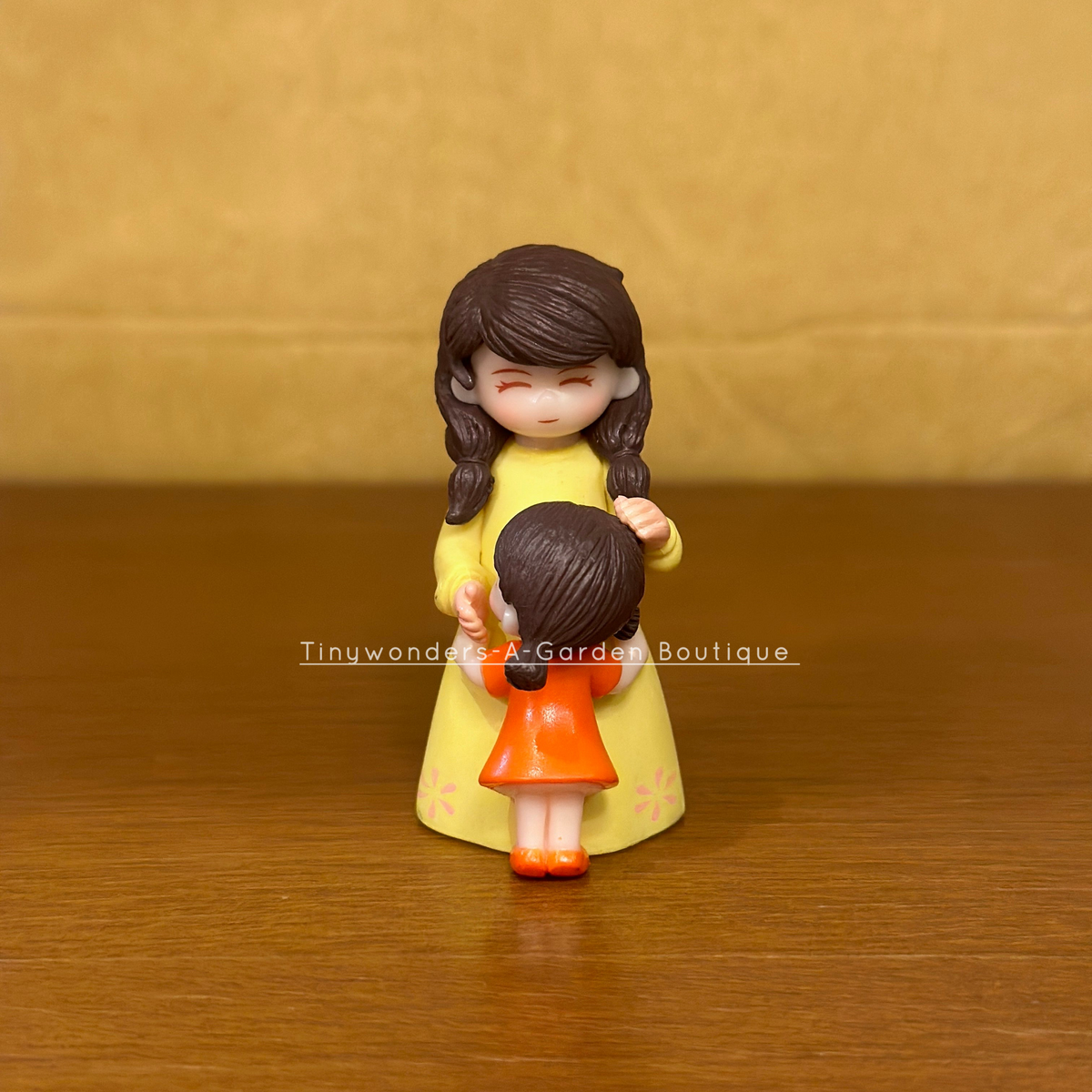 #442 Miniature Mom Holding Baby (Per Unit)