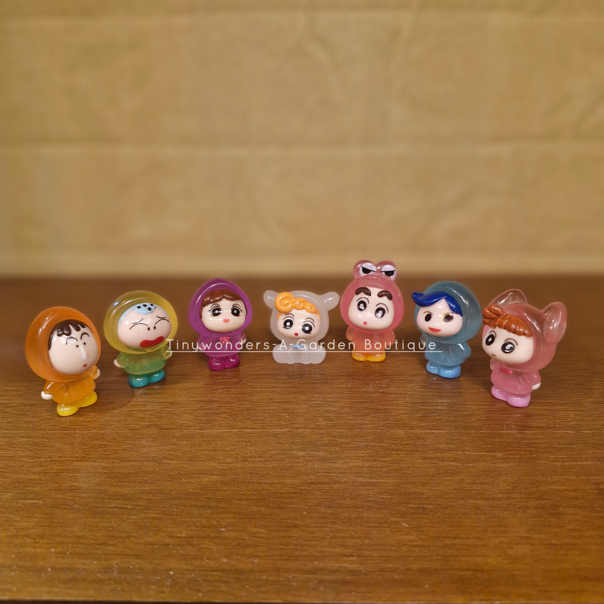 #503 Shinchan family (Set of 2) Random Designs